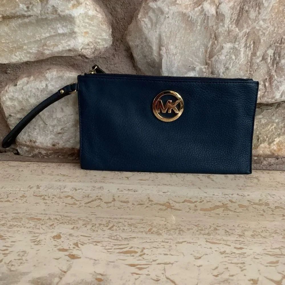 Michael Kors wristlet